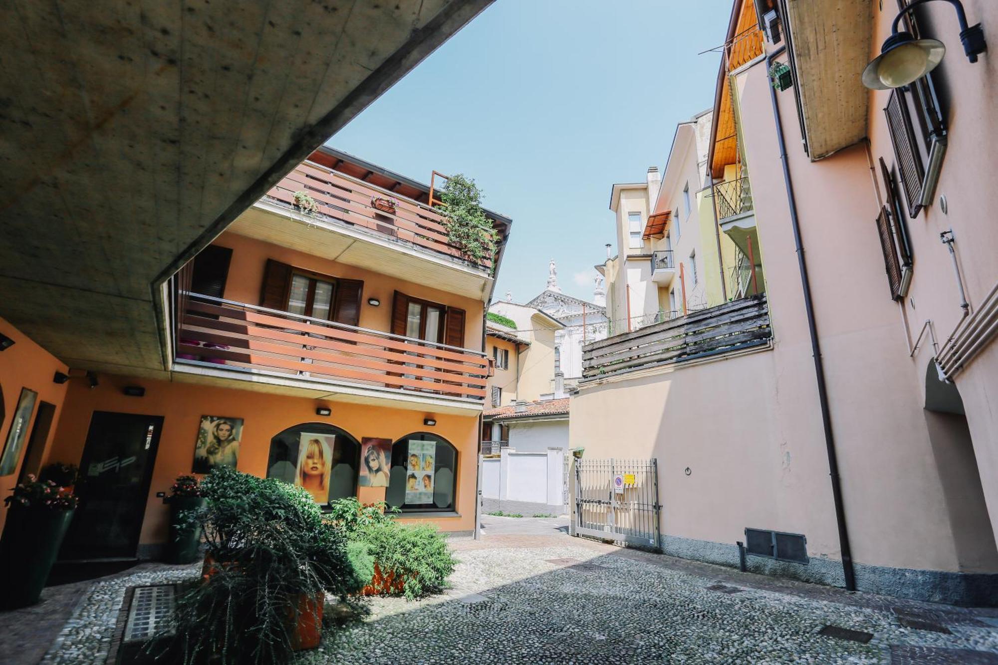 Flat Mazzini 6 Apartment Alzano Lombardo Екстериор снимка